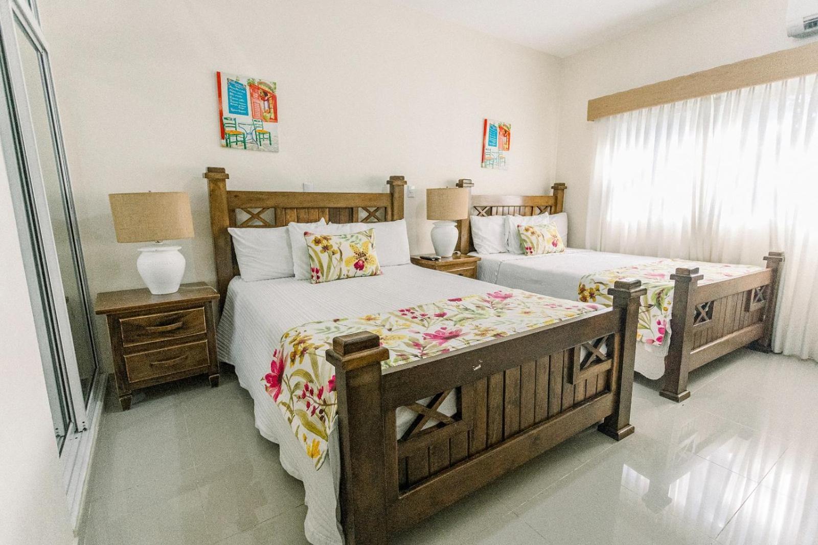 Guacamayos Hotel Bonao エクステリア 写真