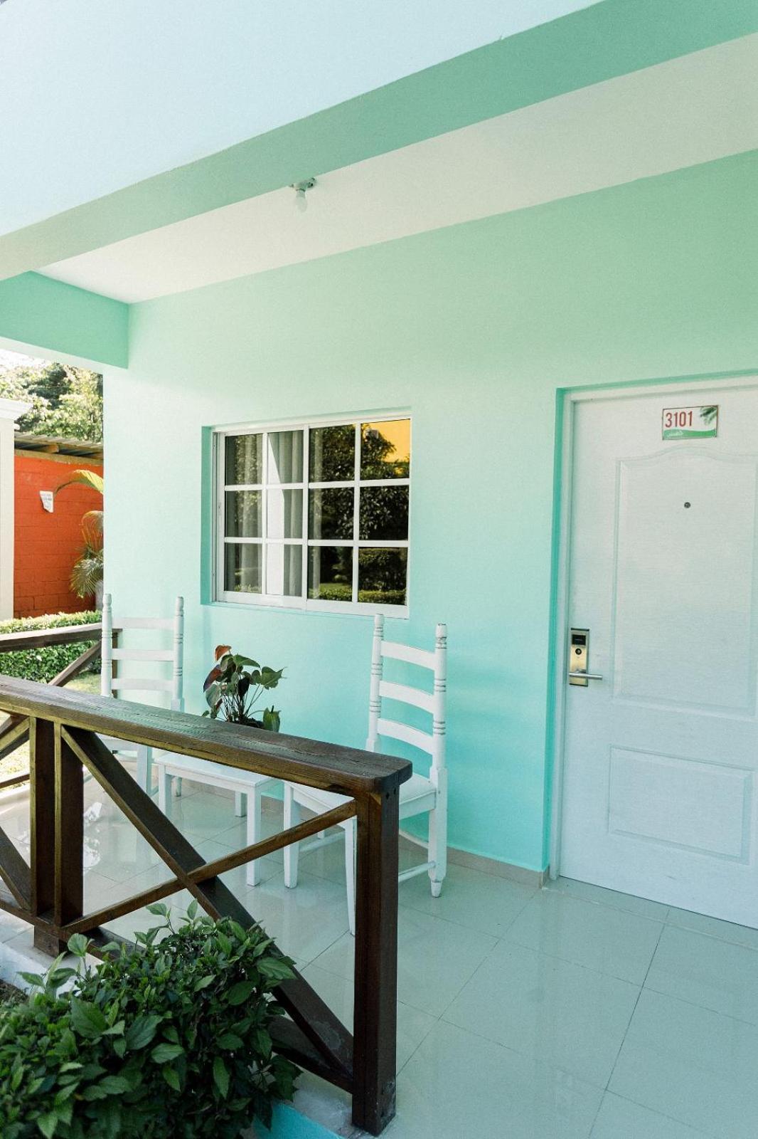 Guacamayos Hotel Bonao エクステリア 写真
