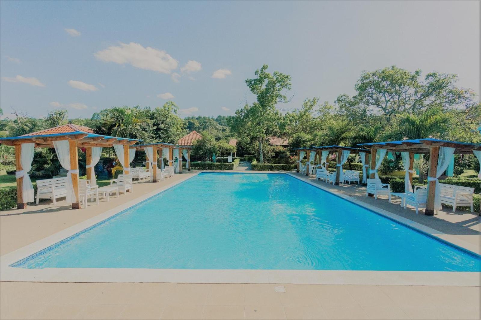 Guacamayos Hotel Bonao エクステリア 写真