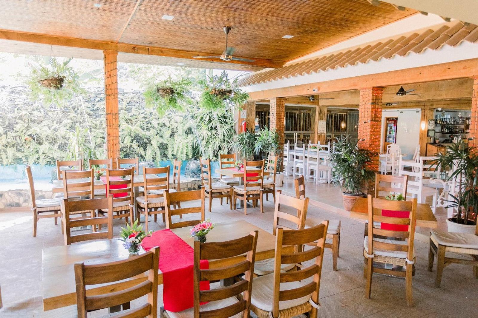 Guacamayos Hotel Bonao エクステリア 写真