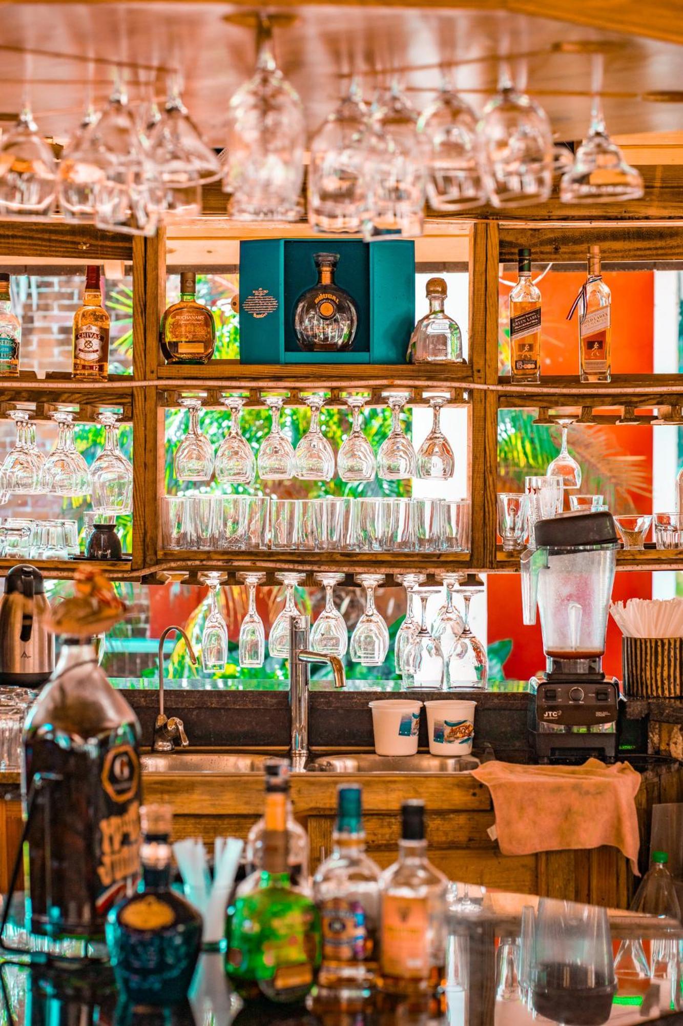 Guacamayos Hotel Bonao エクステリア 写真